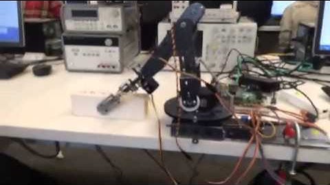 FPGA Robot arm programmed to throw box