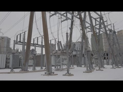How is Texas' power grid holding up amid this freezing weather?