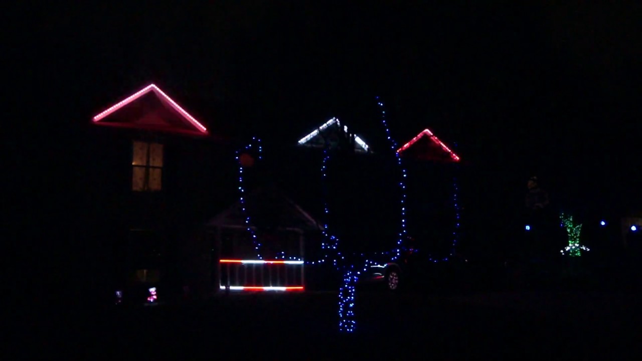 Christmas Lights 2019 - Here Comes Santa Claus