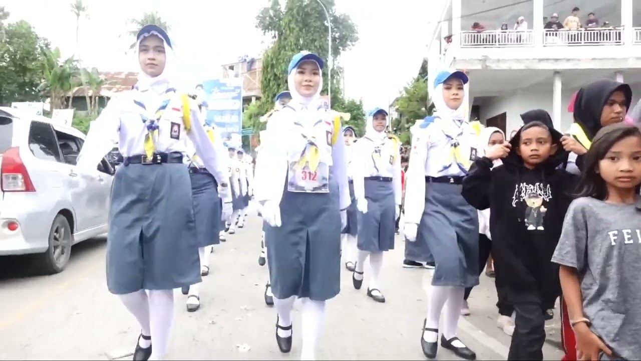 Lomba Gerak Jalan Dalam Rangka HUT Kota Baubau‼️Perwakilan Siswa SMA Negeri 1 Baubau