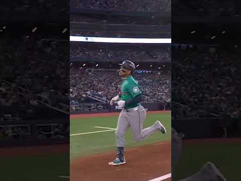 Jorge Polanco just keeps on coming up with big hits! 💪 #Postseason