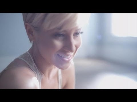 المرأة أنا آخر ألبوم للمغنية كيلي برايكلر