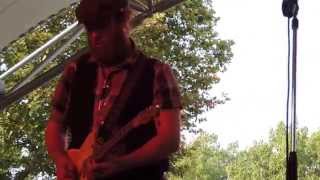Brothers Osborne - Let me love the Lonley out of you chords