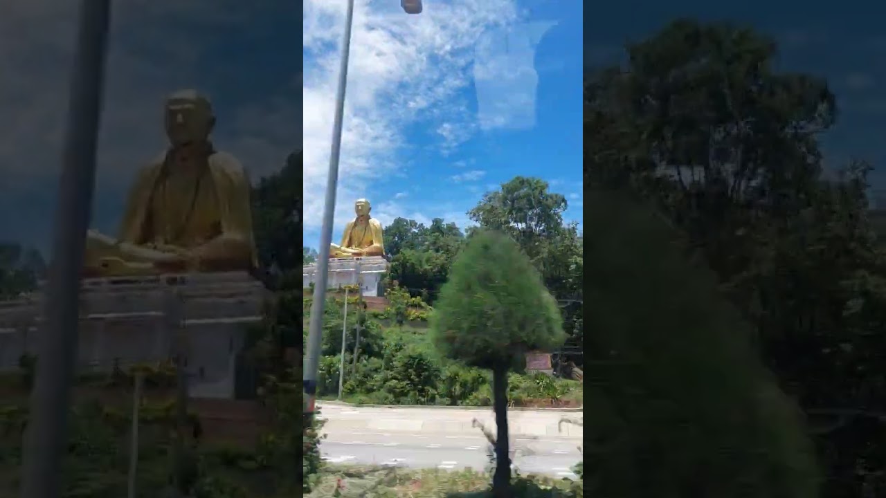 นั่งรถผ่านพอดีเลยนำมาให้ชมสวยงามมากครับพระองค์ใหญ่