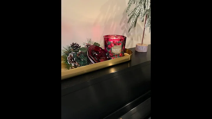 Scentworx Cranberry Balsam Candle - Burn of The Day 60-Second Review! #shorts