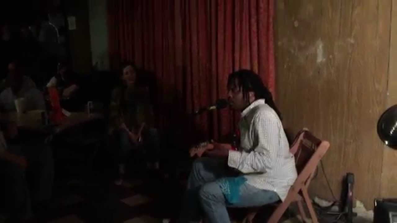 Lucious Spiller performing for Americana Music Triangle group in Helena