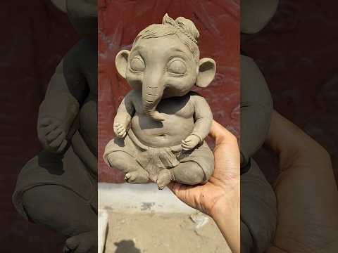 তোমাদের comment অনুযায়ী আজ বানালাম baby গনেশ ঠাকুর🤗#art #clay #ganesh #shorts #viral #minivlog