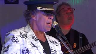 Video thumbnail of "Take it Easy - Gimme all your Lovin - Toto Gang - Hennigsdorf"