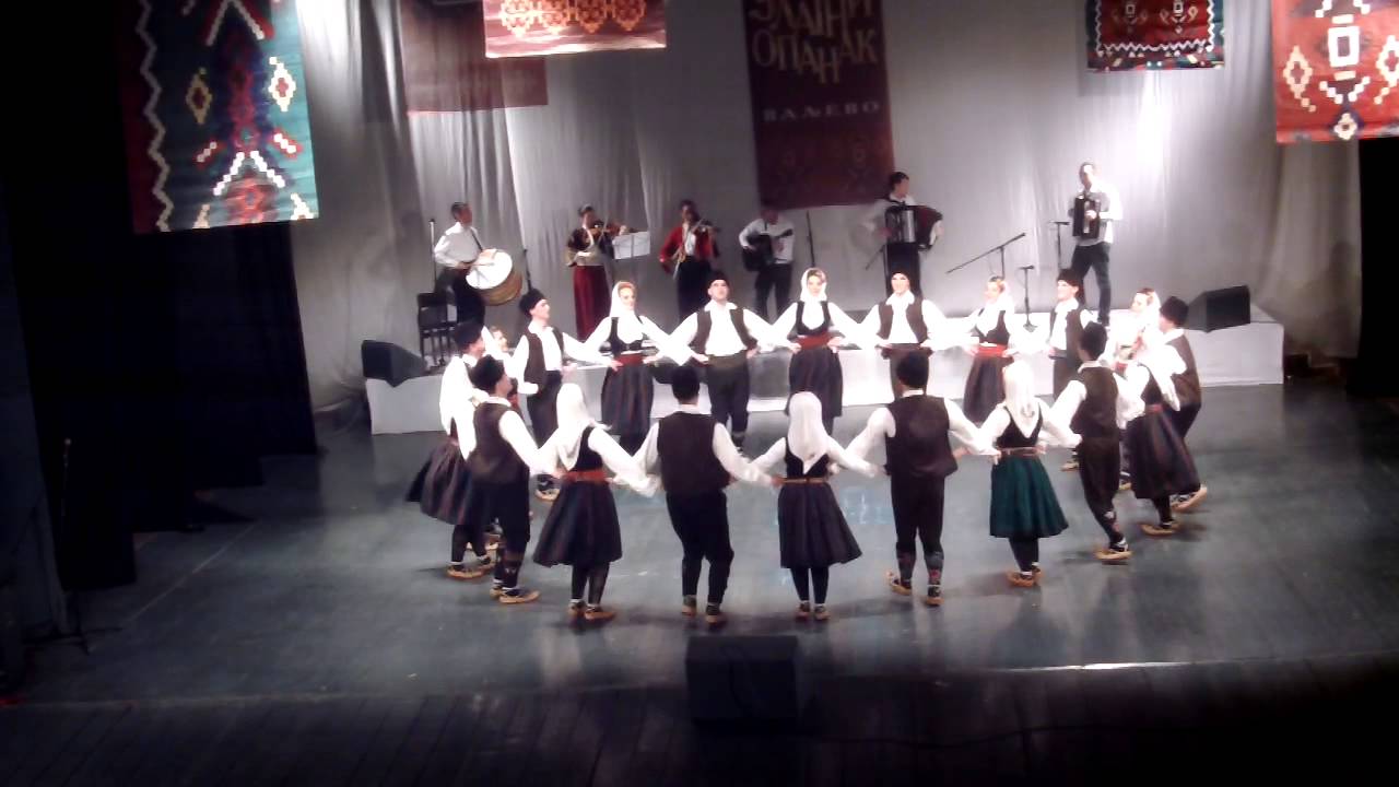KUD ''Stevan Štrbac'' - Igre iz okloline Leskovca-nastup na smotri ''Zlatni opanak'' - Valjevo 2015