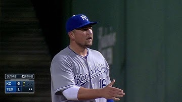 KC@TEX: Butler starts rundown for the double play