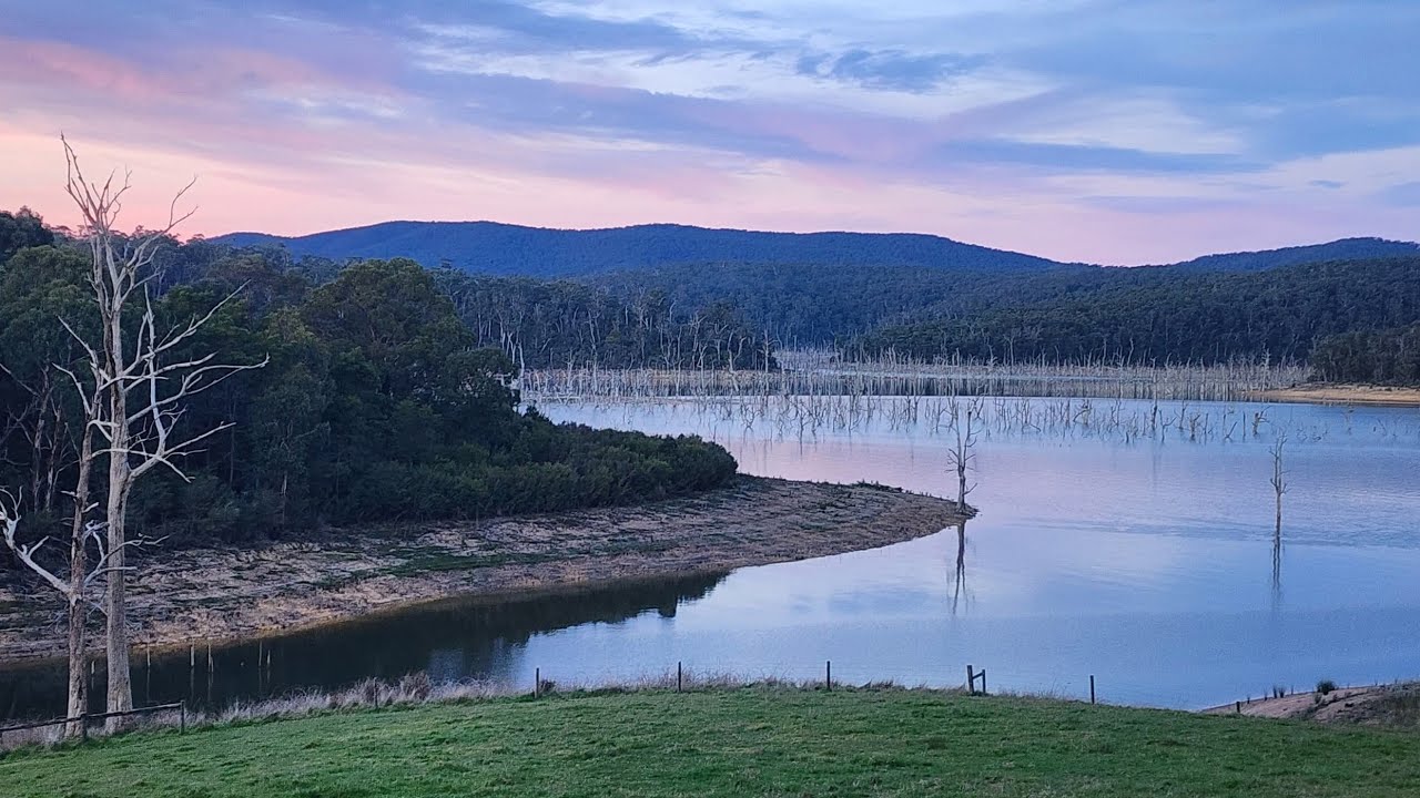 Fantastic Winter Session Catching Redfin-Trout & Australian Bass at Blue Rock