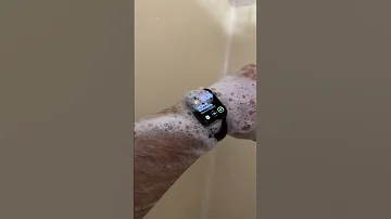 ¿Puedo usar el Apple Watch en la ducha?