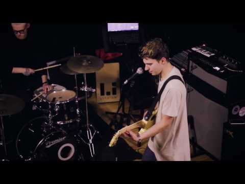 Смотреть клип MONATIK - Сейчас (кавер Bpm band) онлайн бесплатно в качестве Смотреть клип MONATIK - Сейчас (кавер Bpm band) онлайн бесплатно в качестве