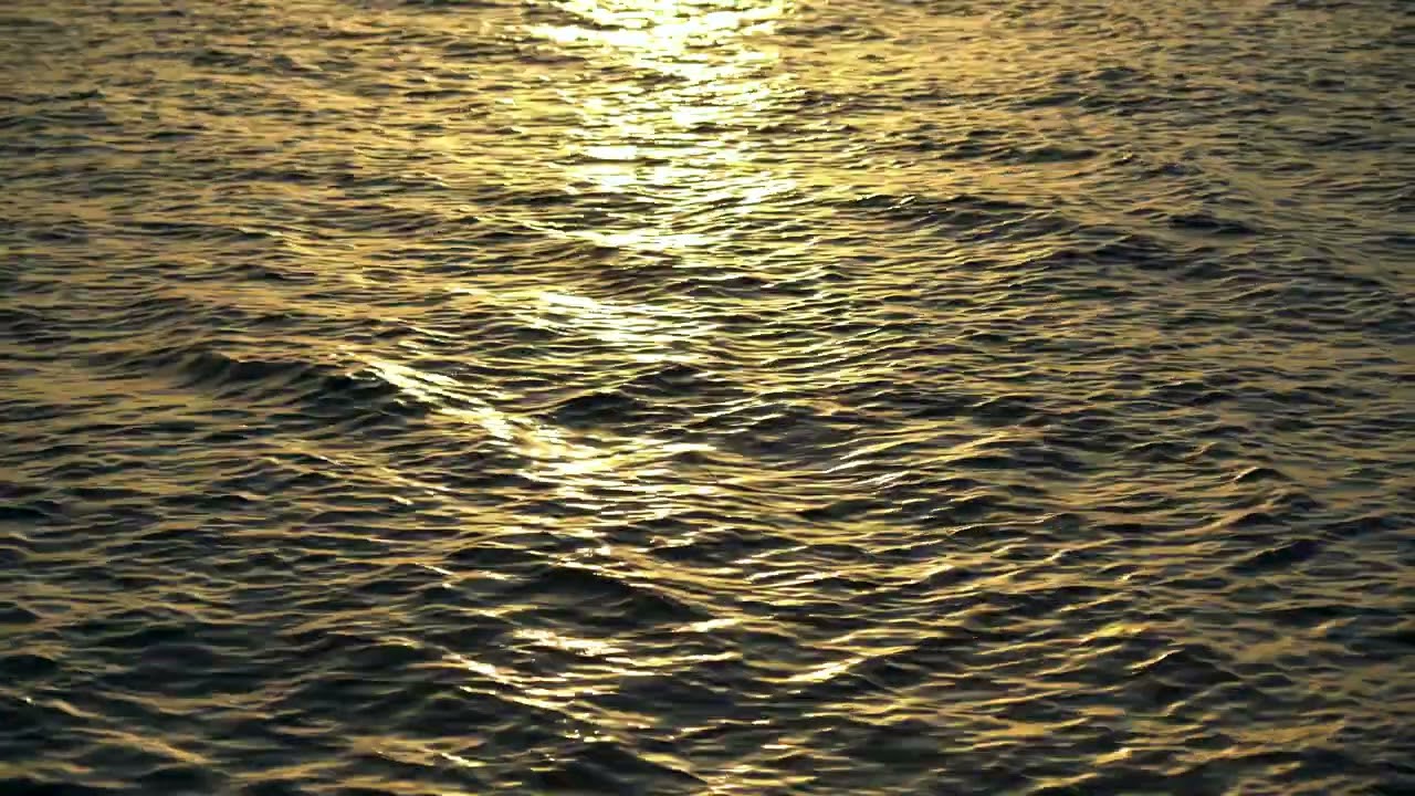Super Golden Solar Sea Waves Vibrate Caribbean Sunset Glow