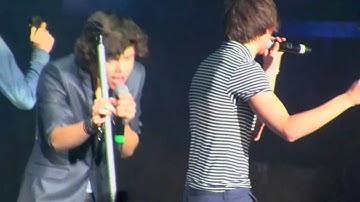 One Direction HD - My Life Would Suck Without You - Wembley 05/03/11