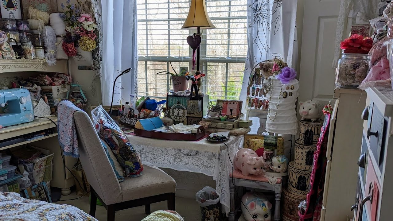 Come Check Out My Happy Place! Quick Tour of My Craft Room ✨