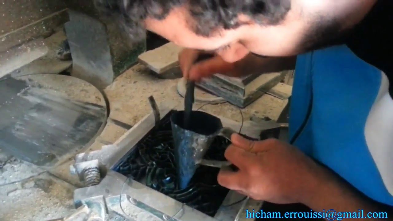 صناعة الزليج البلدي الاسمنتي Fabrication carreaux de ciment YouTube — free download
