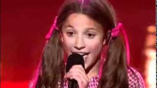 Девочка классно поет йодлем (Cool girl sing Jodeln) Девочка классно поет йодлем (Cool girl sing Jodeln)