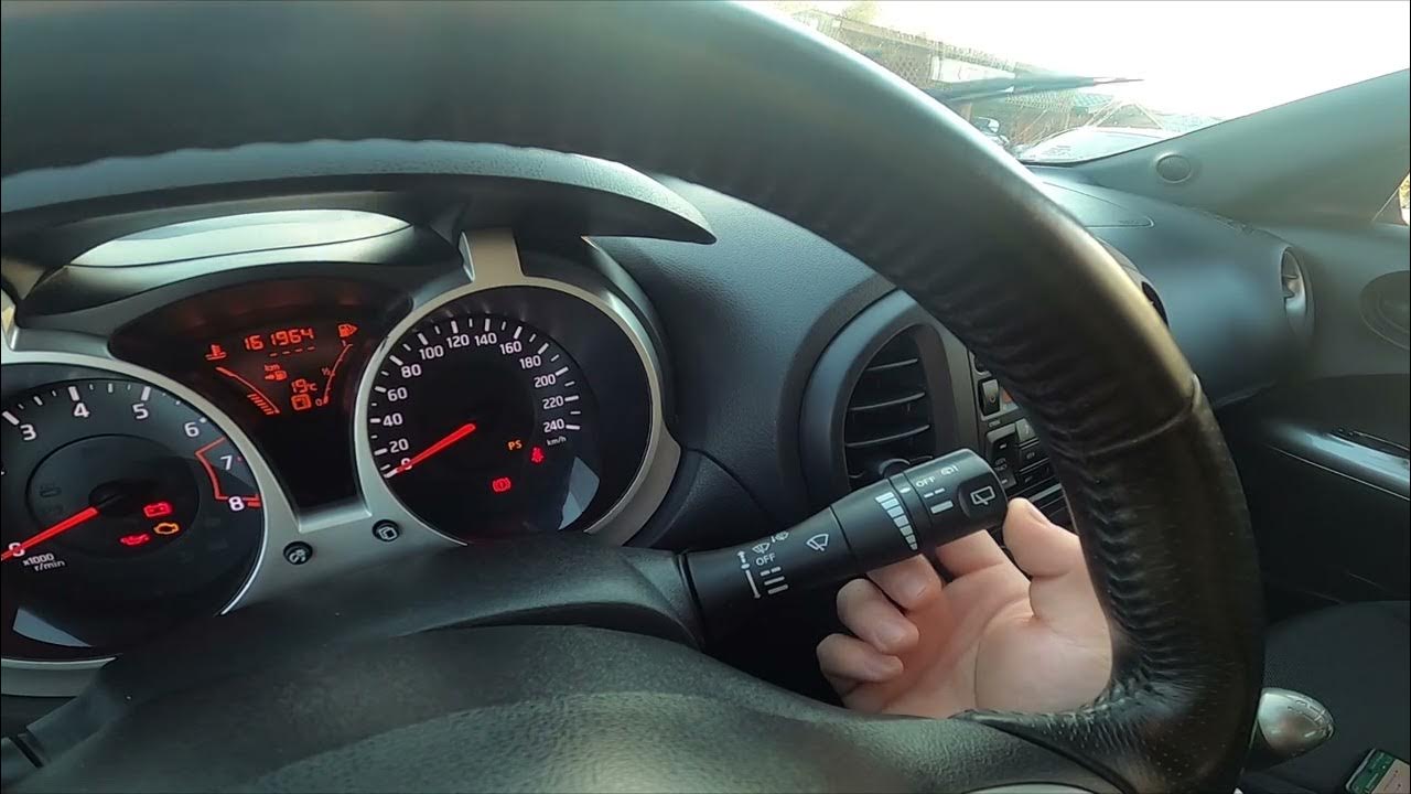 How to Enable or Disable Front Windshield Wipers in Nissan Juke I