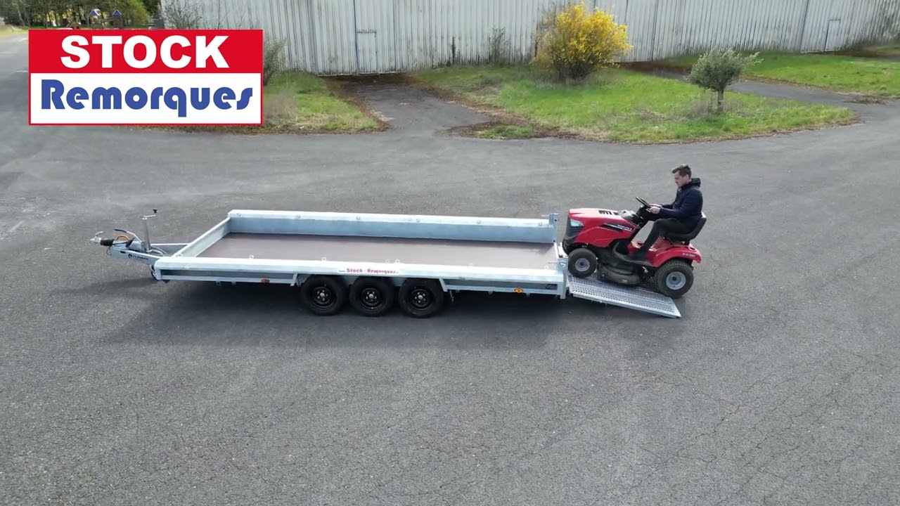 Remorque engin 4m80x1m80 utile, avec hayon de chargement, anneaux d'arrimage