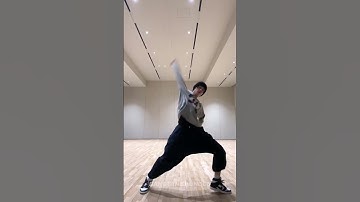 Yeonjun doing Tinnitus Dance l #kpop #txt #yeonjun #tinnitus #kpopdance