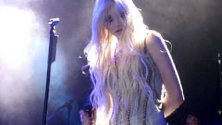 The Pretty Reckless - Nothing Left to Lose(Live debut)