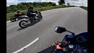 2011 GSXR750 VS 02 GSXR750