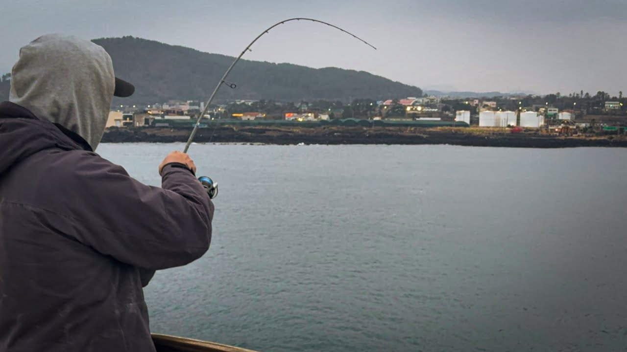 던지면 2초만에 문다!ㄷㄷ 절대 꽝 없는 루어낚시!!