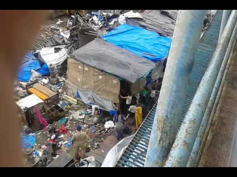 department-demolishing-illegal-house-near-bandra-station-east---2