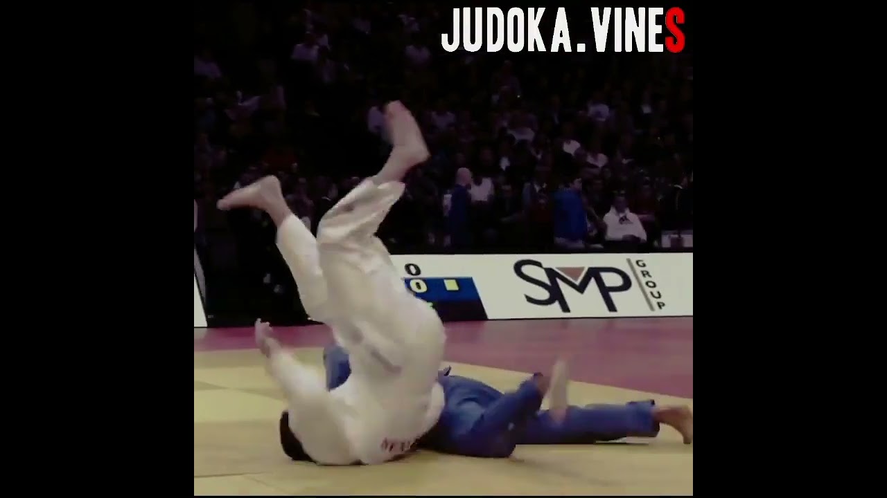 Два похожих по исполнению броска 😍    