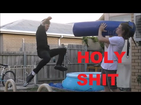 fAffING AbOUT (2016)