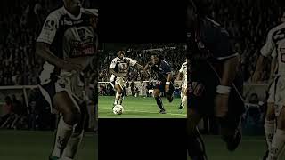 Ronaldinho - Airplane Mode