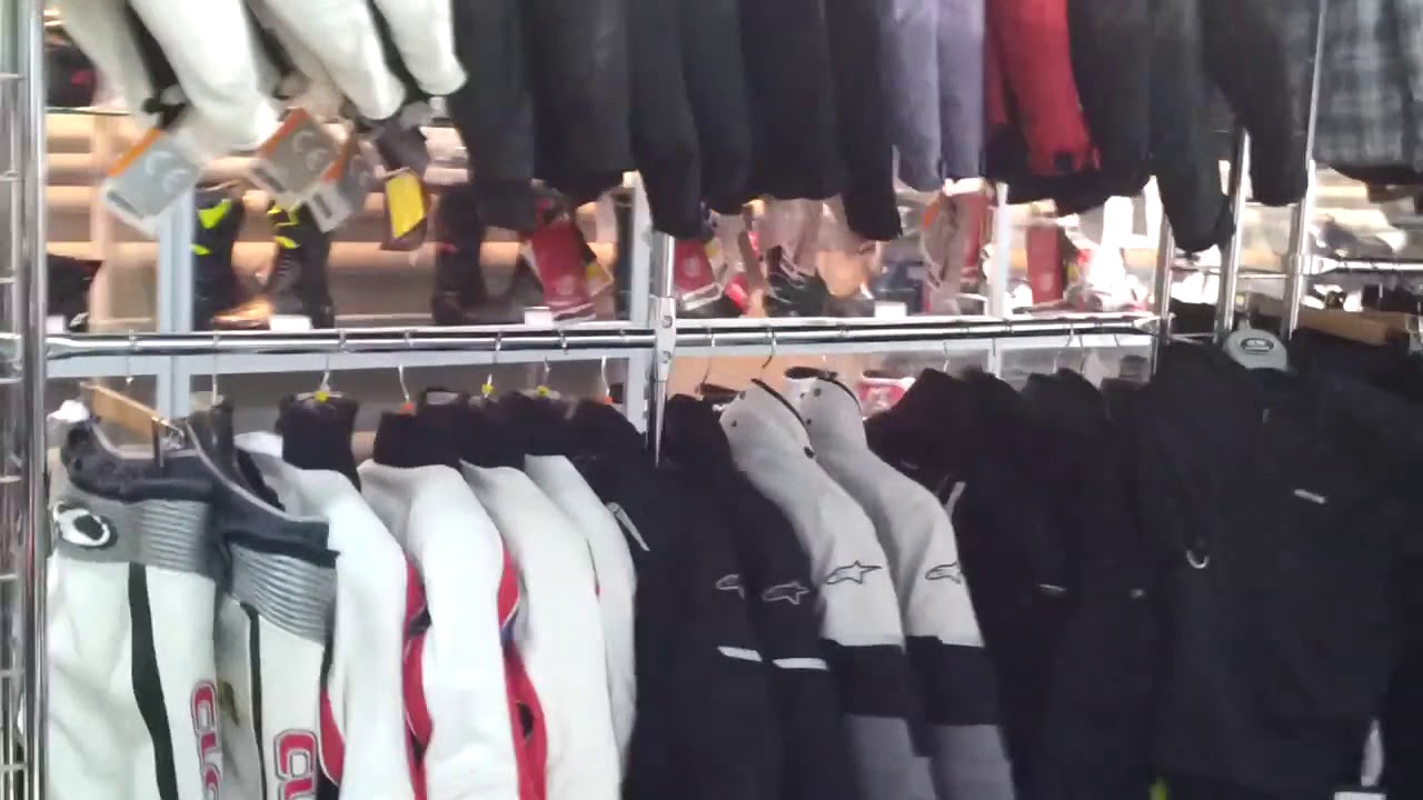 Магазин Mr Moto в торговом комплексе СпортЕХ на Авиамоторной