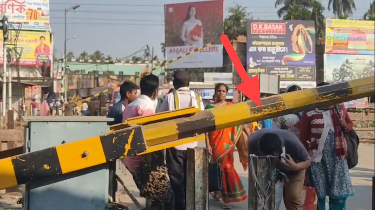 Busy Railgate opening 