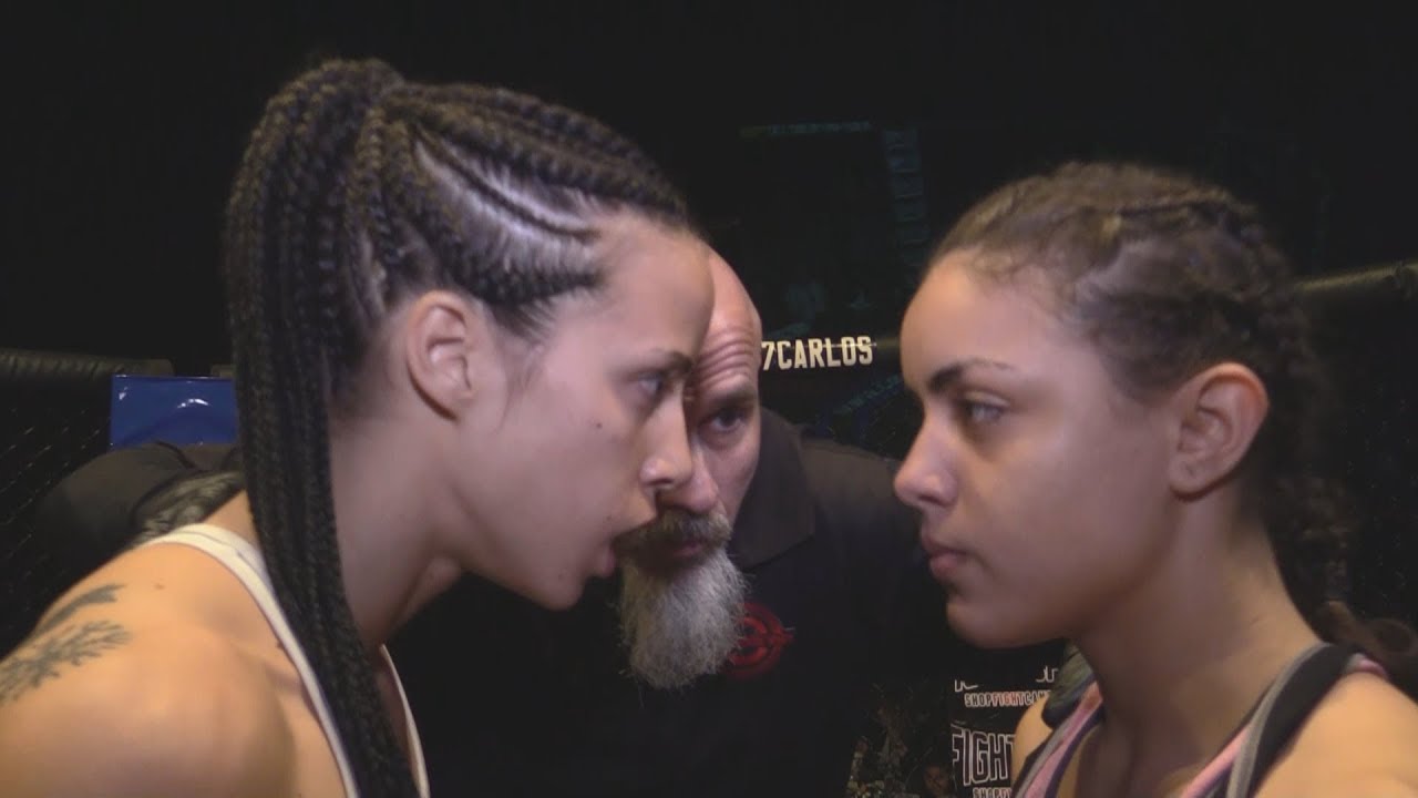 Девушка, бой ММА и не только