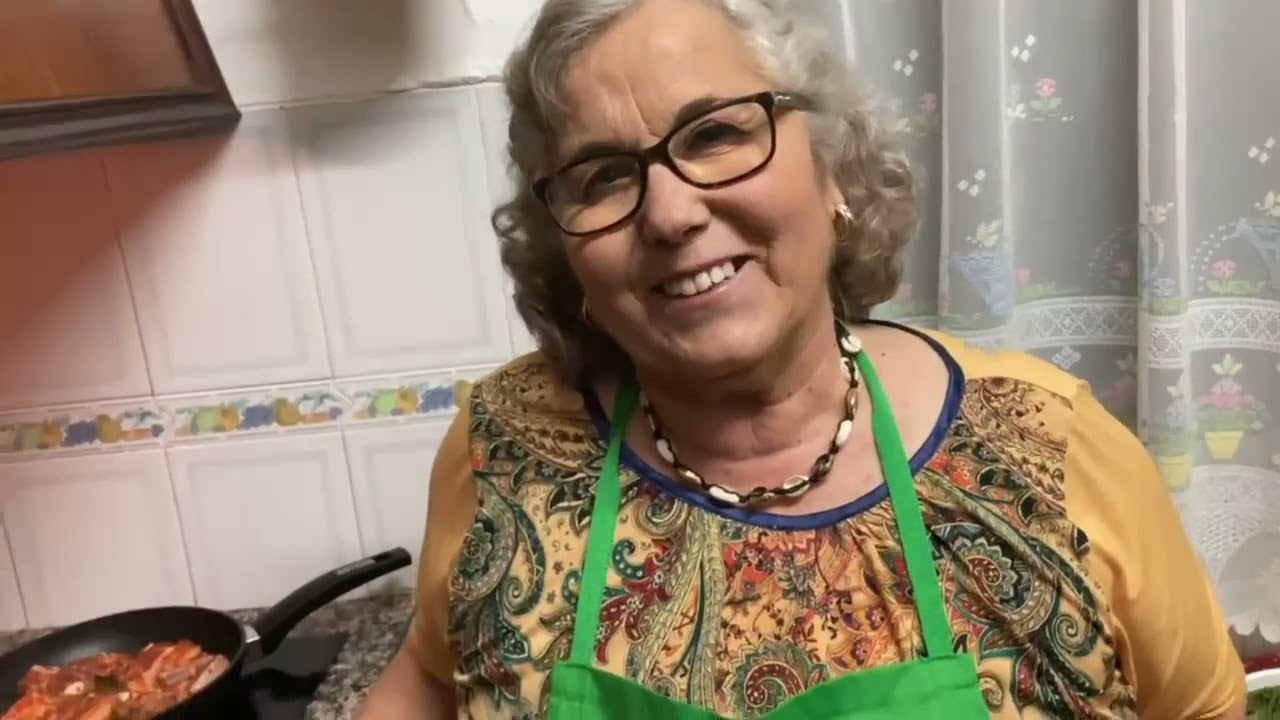 Migas de espargos com carne de porco frita