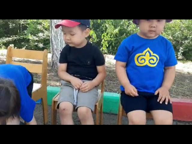 Кончает ағып шыққан орыс киска компиляция Төсекте жатқан әйел суреті