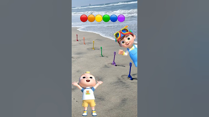 Learn Colors Red🔴 Blue🔵 Green🟢 at the Beach! CoComelon Toys! #shorts