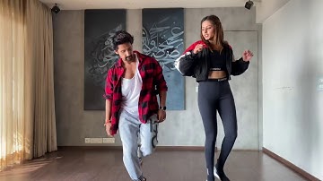 Sargun Mehta & Ravi Dubey dancing