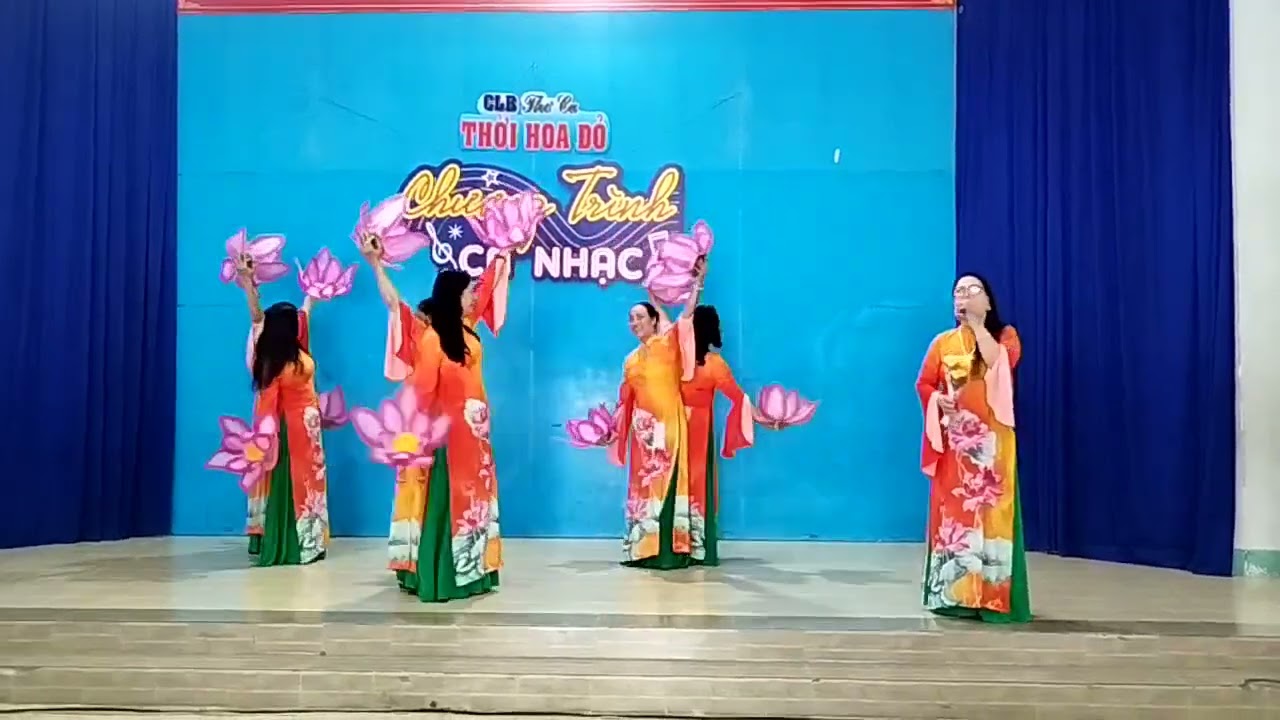 Lời Bác dặn trước lúc đi xa, trình bày Hoàng Lan cùng nhóm múa CLB Thời Hoa Đỏ 