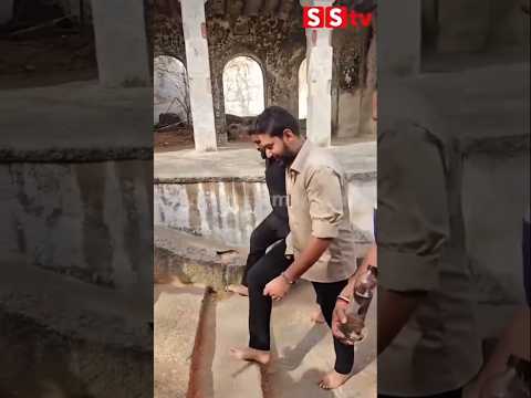 ರಾಕ್ಷಸ ಸಿನಿಮಾ ಯಶಸ್ವಿ ಆಗಲಿ ಎಂದು ಮೆಟ್ಟಿಲು ಹತ್ತಿ ದರ್ಶನ ಮಾಡಿದ ಪ್ರಜ್ವಲ್ ದೇವರಾಜ್ #sstv #entertainment ರಾಕ್ಷಸ ಸಿನಿಮಾ ಯಶಸ್ವಿ ಆಗಲಿ ಎಂದು ಮೆಟ್ಟಿಲು ಹತ್ತಿ ದರ್ಶನ ಮಾಡಿದ ಪ್ರಜ್ವಲ್ ದೇವರಾಜ್ #sstv #entertainment