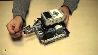 Quick Pinless Attachments for LEGO EV3 Competition Robots (Part 1)