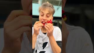 Osman Kalyoncu İphone Hediye Ediyor