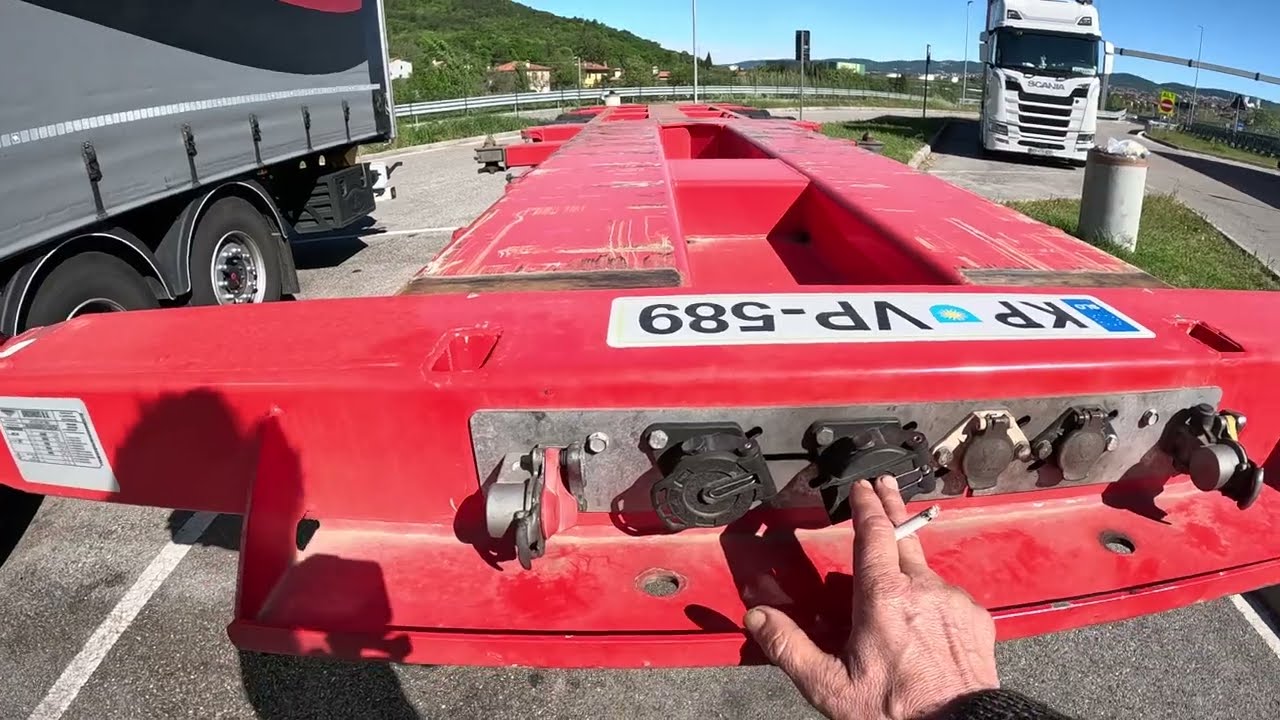 NACZEPA DO PRZEWOZU KONTENERÓW...