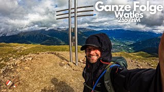 Panoramablick vom Gipfelkreuz Watles: Eine bezaubernde Wanderung in den Südtiroler Alpen!