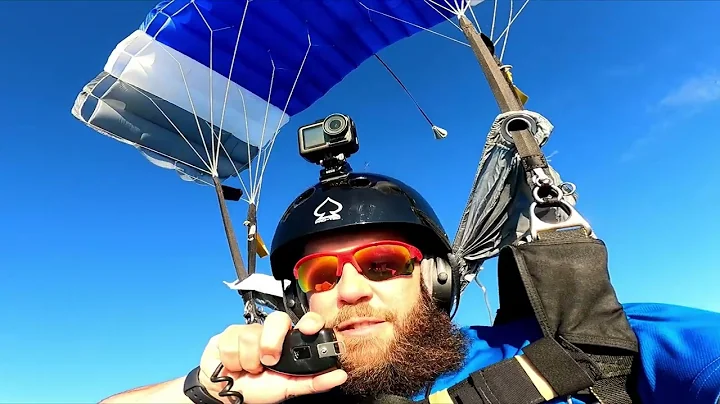 40m ham radio from 14000 feet. I have the tallest antenna in the midwest. Jump 2022-12 4k