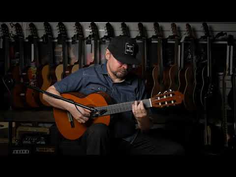 Обзор классической гитары YAMAHA CGS102 размер 1/2