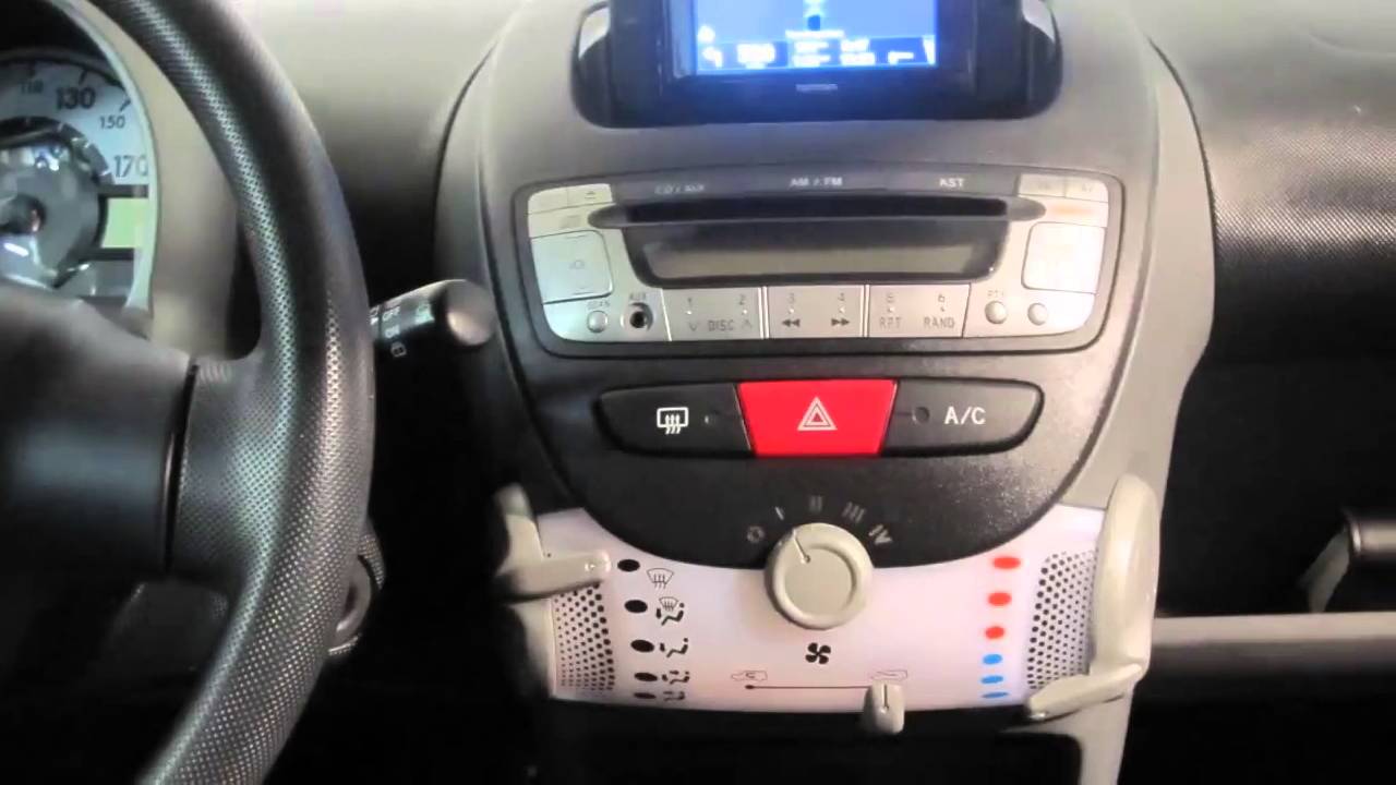 Toyota Aygo Occasion 2011 1.0-12V 5-Drs. Comfort Airco Navigatie - Youtube