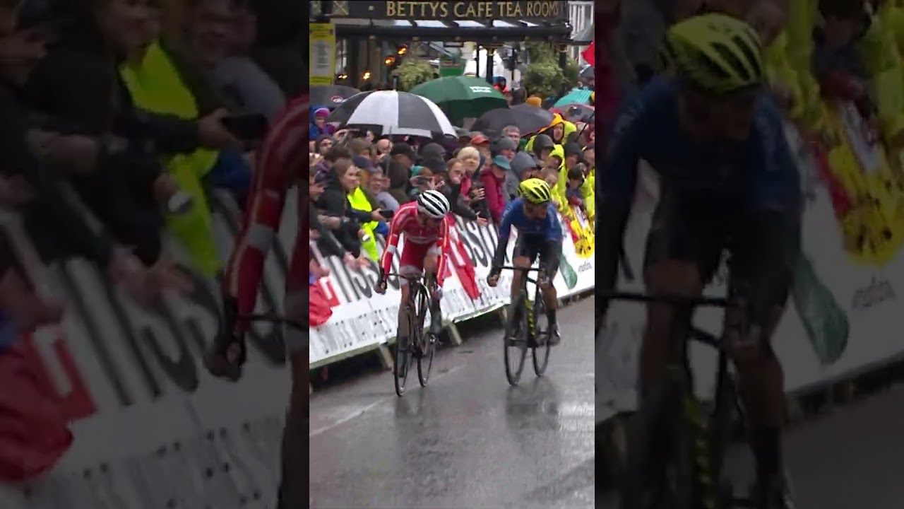 When Mads Pedersen became world champion in typical British weather back in 2019 🌈☔️