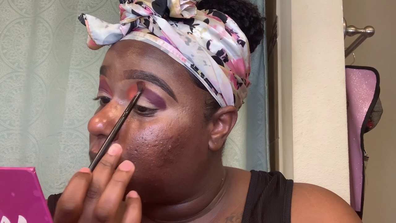 Watch me blush/crayon case